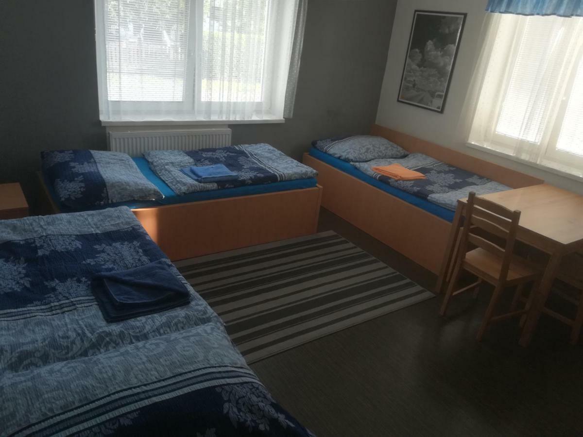 Penzion 411 Solnice Zewnętrze zdjęcie